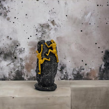 Load image into Gallery viewer, Humanoid Artefact
Climbing Artefact