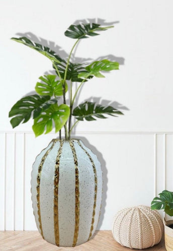 Flower Vase 
Curve Shape Flower Vase 
Designer Flower Vase 
Golden Shade Flower Vase For Home Decor