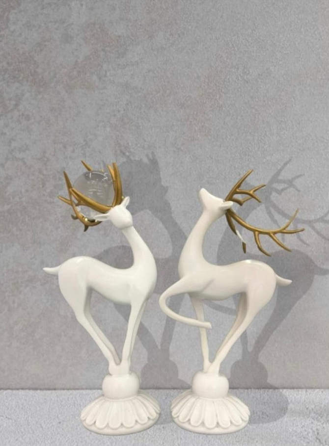 Deer Artefact 
White Deer Artefact 
Animal Artefact