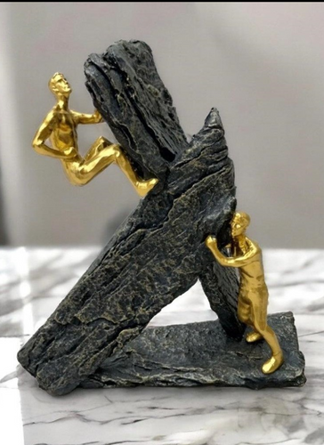 Humanoid Artefact 
Climbing Artefact