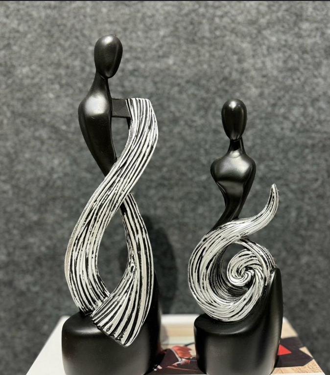 Black Artefact With White and Gold Design for Contemporary Decor (Set)