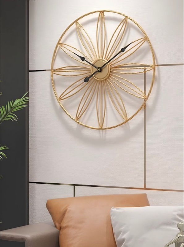 Wall Clock 
Classic Golden Wall Clock 
Wall Decor