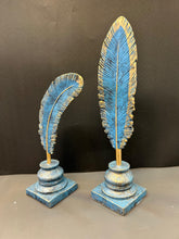 Load image into Gallery viewer, Blue Colour Feather Artefact
Feather Artefact For Home Decor