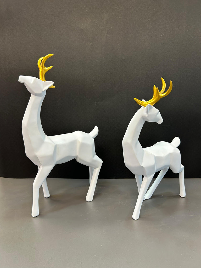 Graceful Standing Deer Artefact for Refined Home Accents (Set)