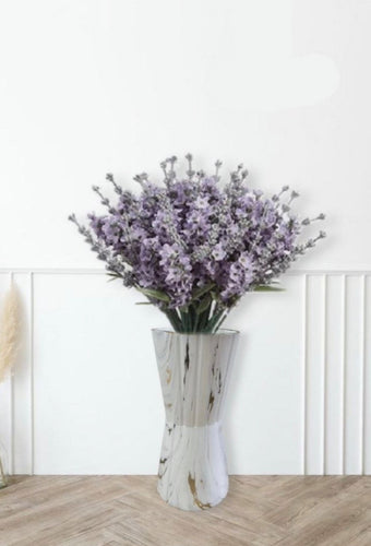 Elegant Floral Design Vase Perfect for Home Decor and Gifting