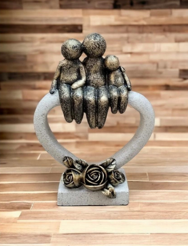 Family of Three Abstract Artefact in Elegant Design