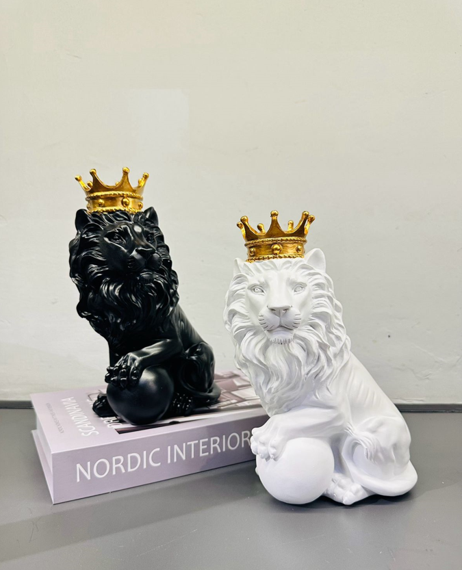 Fluffy Crown Lion Statue Wild Animal Resin Ornament for Home Decor