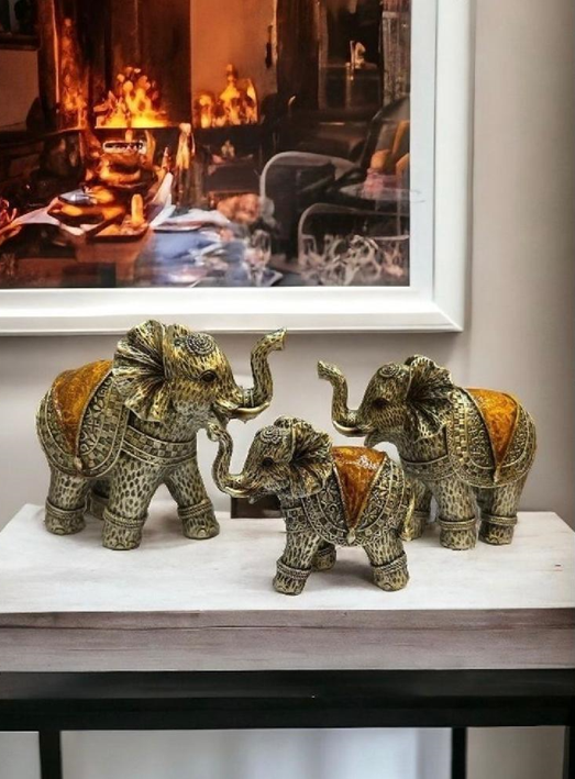 Royal-Style Three-Pair Decorative Elephant Artefact For Home Decor