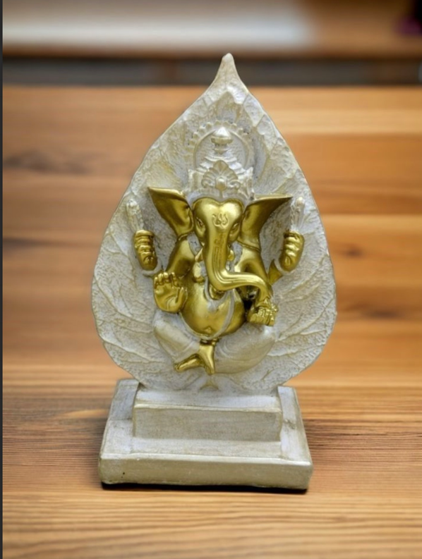 Small Lord Ganesha Idol in Leaf Shape Frame