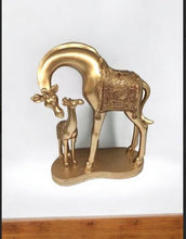 Load image into Gallery viewer, Elegant Mother and Child Giraffe Artefact For Home Decoration