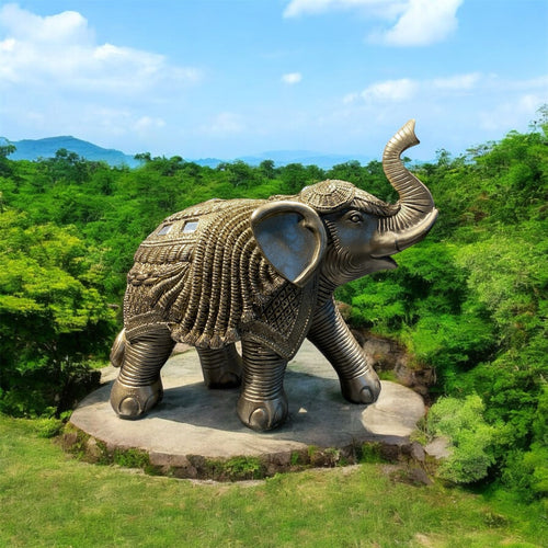 Elephant showpiece
