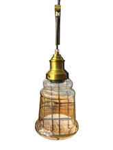 Load image into Gallery viewer, Elegant Hanging Light Lamp Design for Modern Interiors