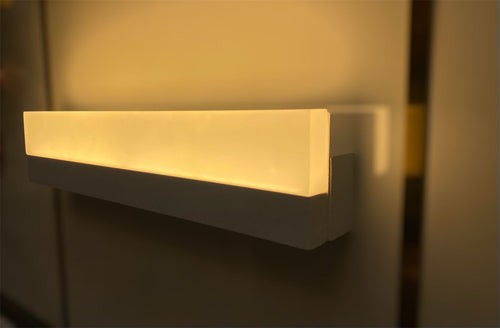 Elegant Acrylic Wall Mount - Perfect for Modern Interiors