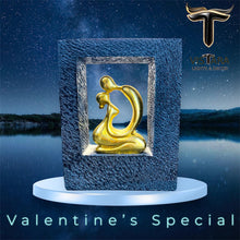 Load image into Gallery viewer, Romantic Couple Kissing Frame Artefact