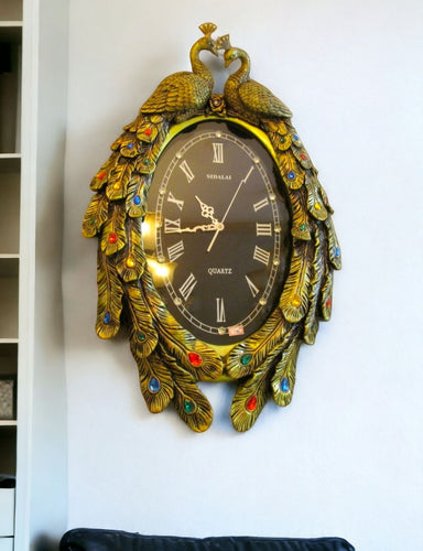 Peacock Dreams: Wall Clock with Feathered Finesse