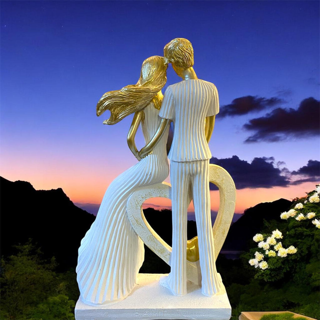 Romantic Couple Showpiece