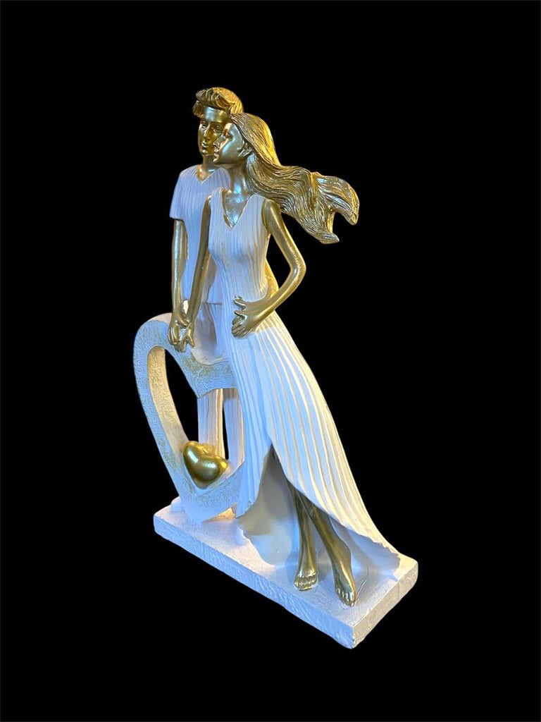 Romantic Couple Showpiece