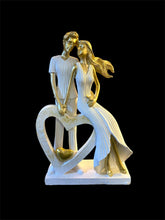 Load image into Gallery viewer, Romantic Couple Showpiece