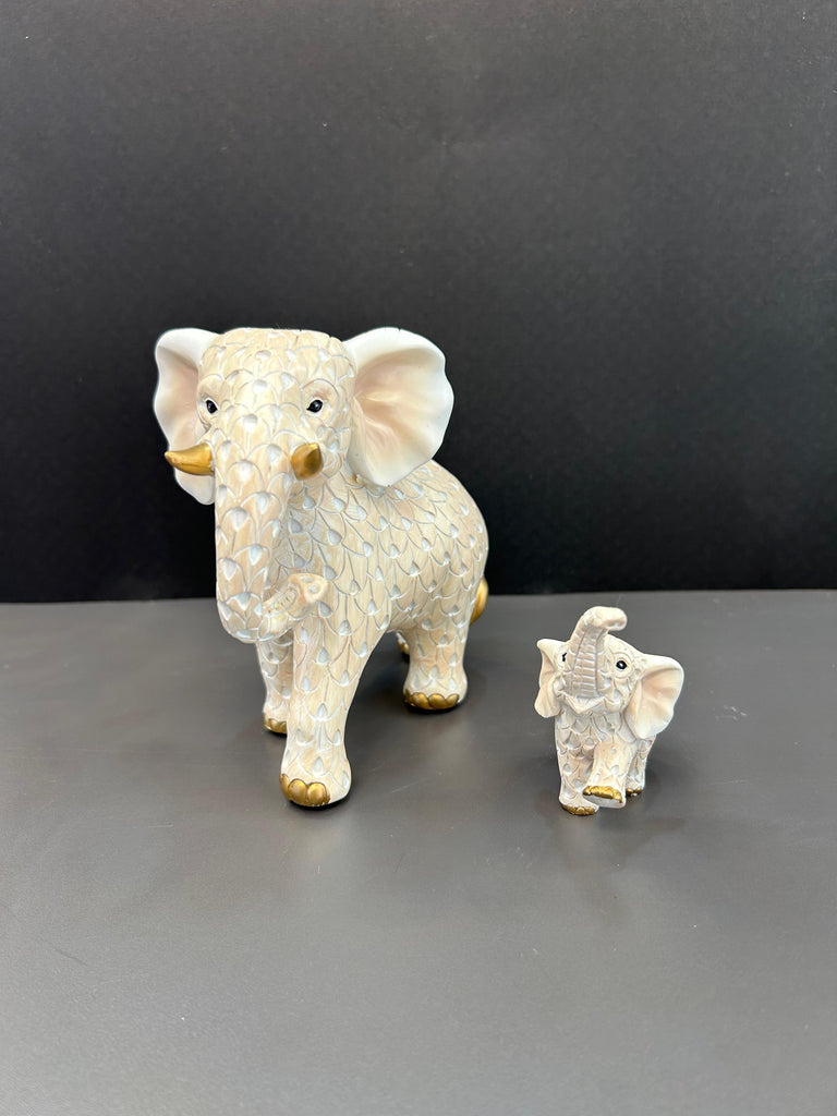 Artefact Of Dotted Design Baby Elephant with Mother (set)